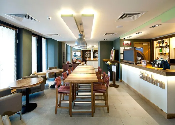 Premier Inn Edinburgh Princes Street