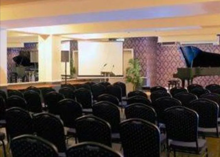 100 Princes Street 5*