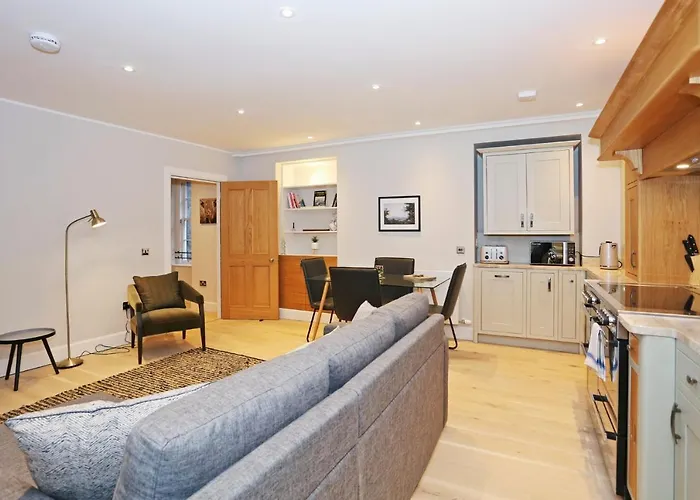Joivy Modern And Airy Flat On The Historic Royal Mile