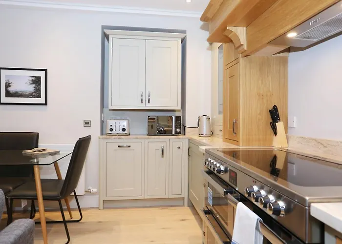 Joivy Modern And Airy Flat On The Historic Royal Mile *