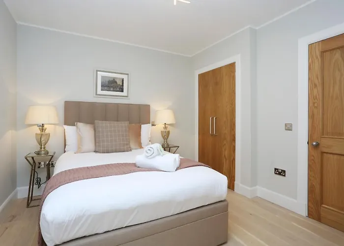 Apartment Joivy Modern And Airy Flat On The Historic Royal Mile *