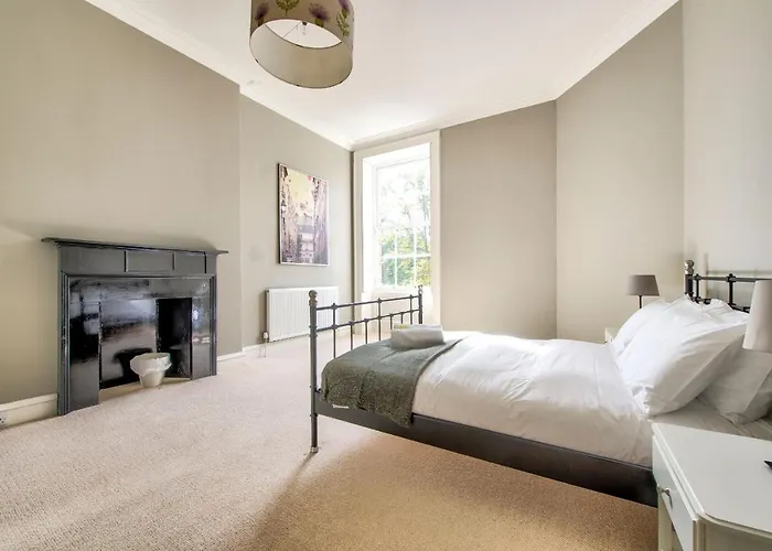 דירה Joivy Bright & Spacious In Stockbridge *