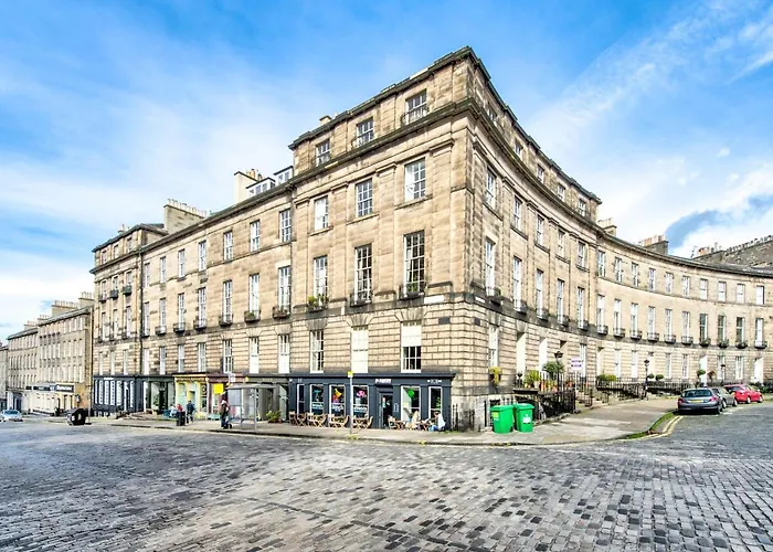 Joivy Bright & Spacious In Stockbridge אדינבורו