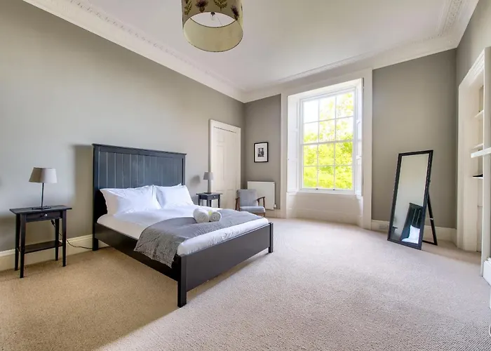Joivy Bright & Spacious In Stockbridge *