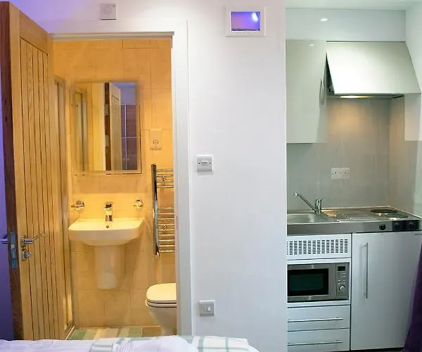 Crosskeys 双金匙公寓 شقة فندقية إدنبرة