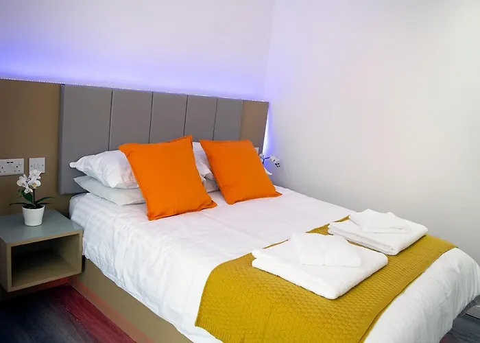 Crosskeys 双金匙公寓 *