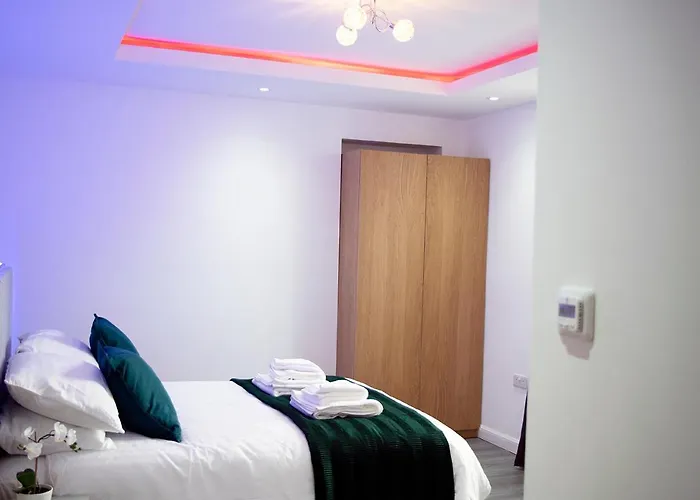 Crosskeys 双金匙公寓 شقة فندقية إدنبرة