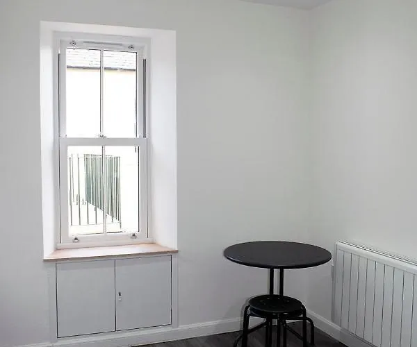 Crosskeys 双金匙公寓 *