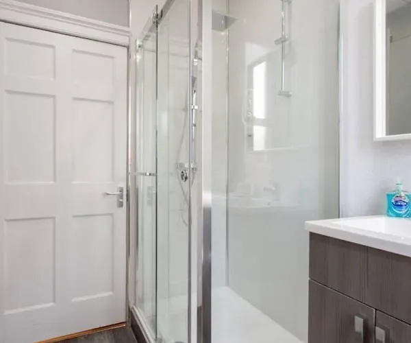 Stunning 2-bed In *
