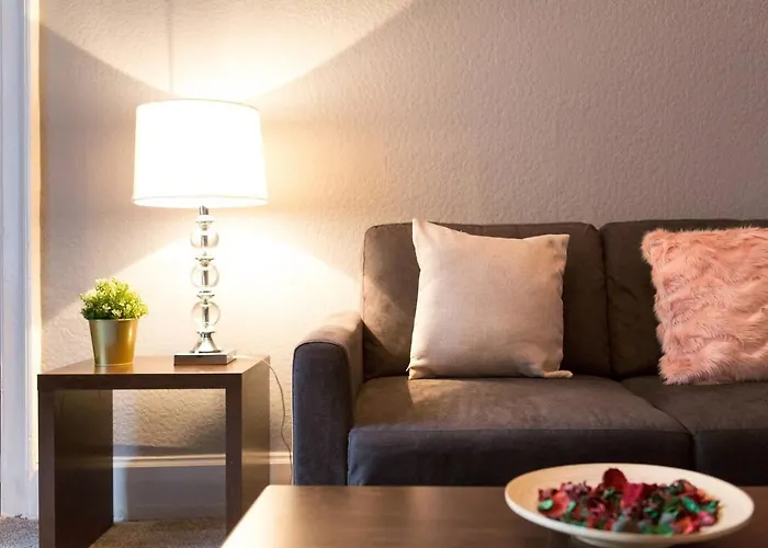 Stunning 2-bed In Apartment Edinburgh