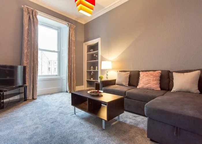 Stunning 2-bed In Apartment Edinburgh
