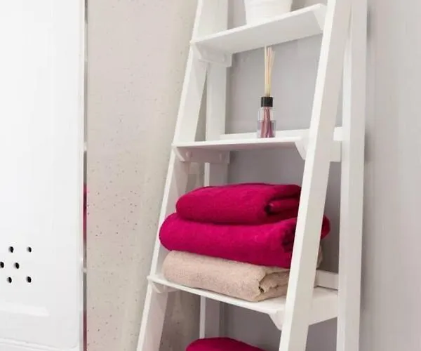 Apartment Stunning 2-bed In *