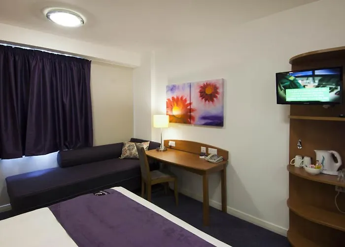 Отель Premier East 3*