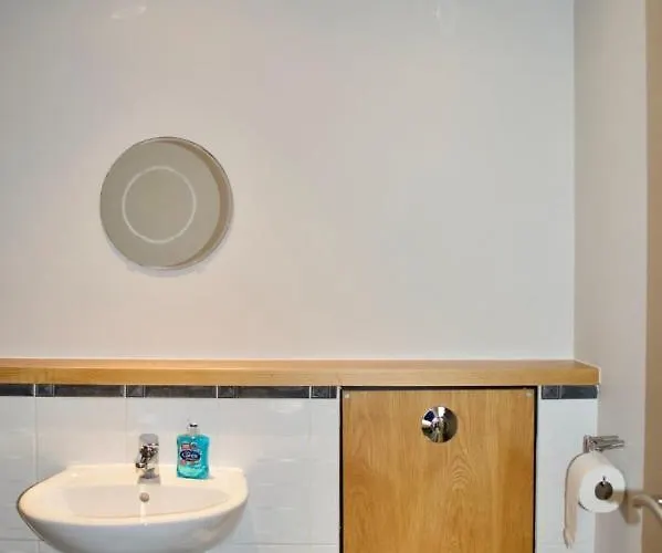 דירה Modern 2 Bedroom Centre Flat *