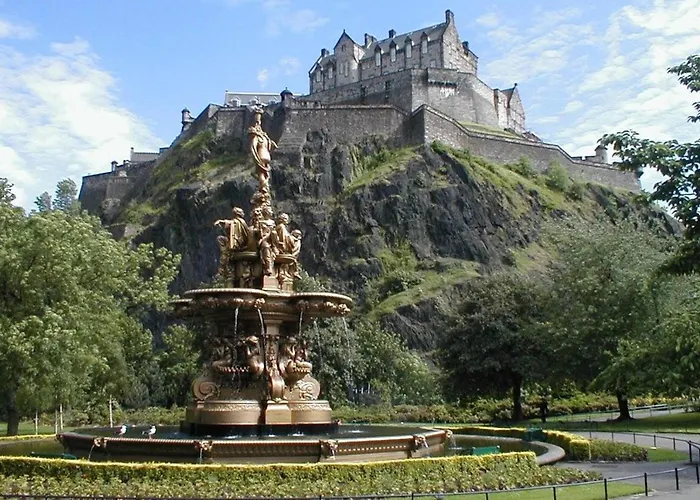 Cozy 2 Bedroom At Heart Of The Апартаменты *