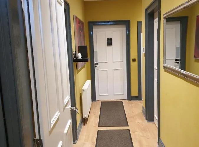 Lower Gilmore Place *