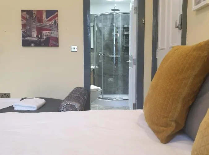 Lower Gilmore Place * エディンバラ