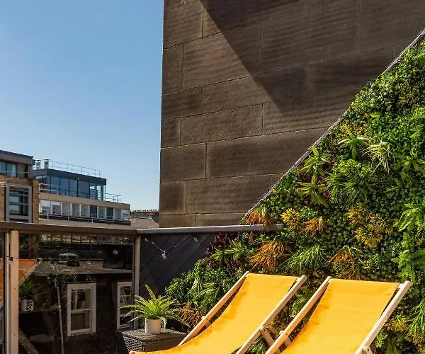 The Rooftop Terrace Apartament