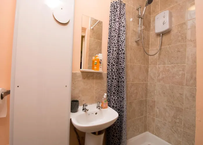 7 Bedroom Townhouse Holiday home *