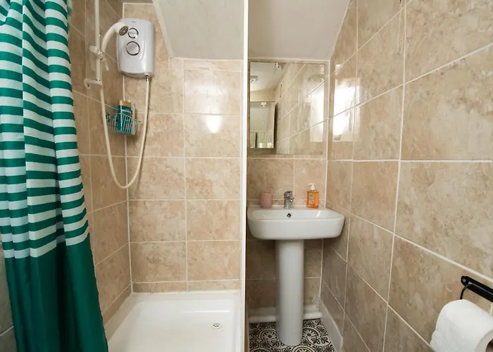 7 Bedroom Townhouse * Edinburgh