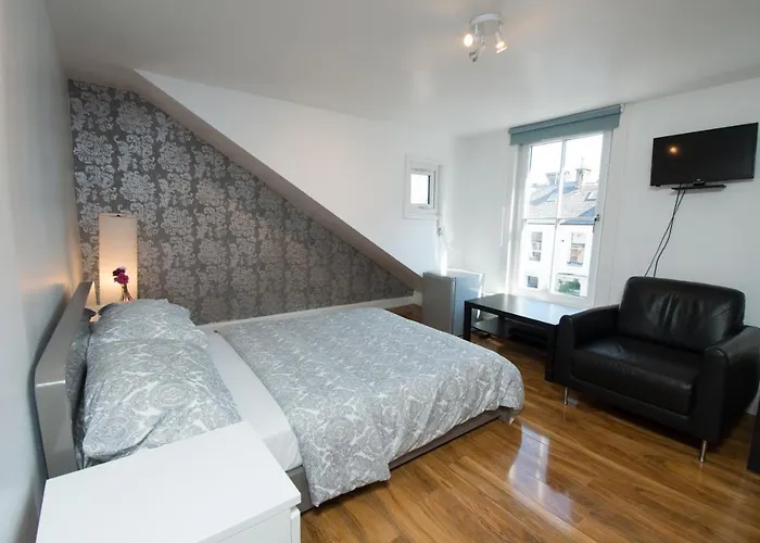 7 Bedroom Townhouse Holiday home