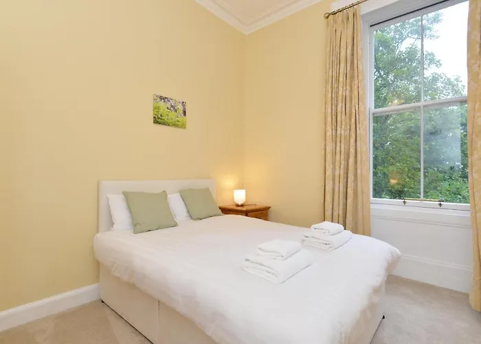 By The Meadows, Close To Centre דירה