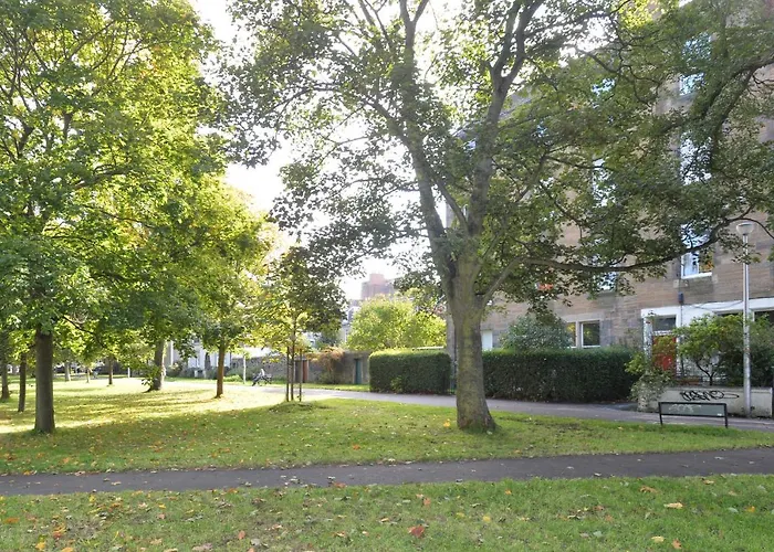 By The Meadows, Close To Centre דירה *