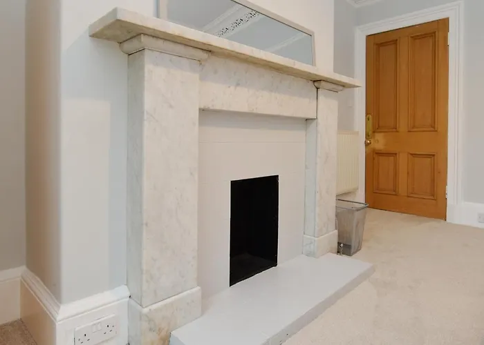 By The Meadows, Close To Centre דירה