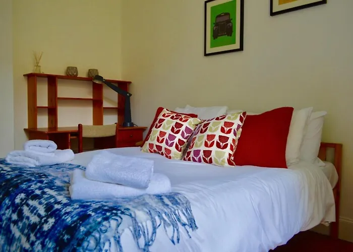 Fringe Base With Garden Near The Meadows Apartment *