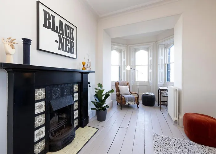 Joivy Observatory House &