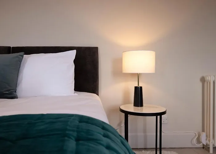 Joivy Observatory House & *