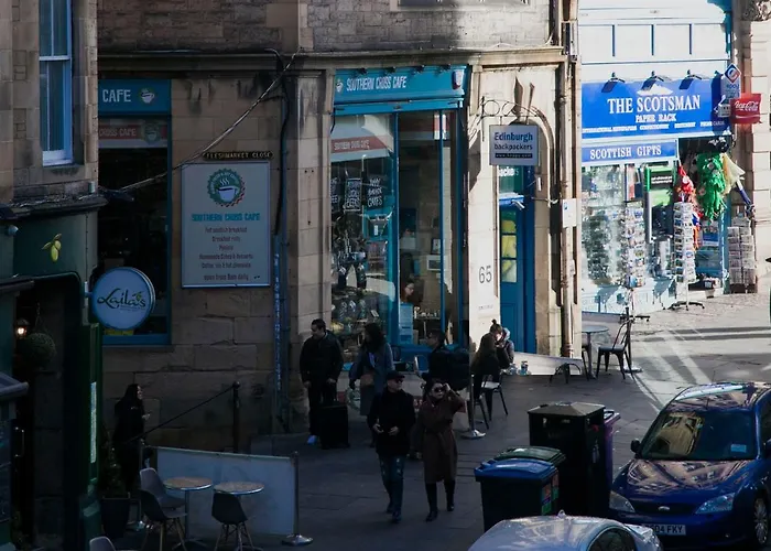 Backpackers - Over 18s Only Hostel *