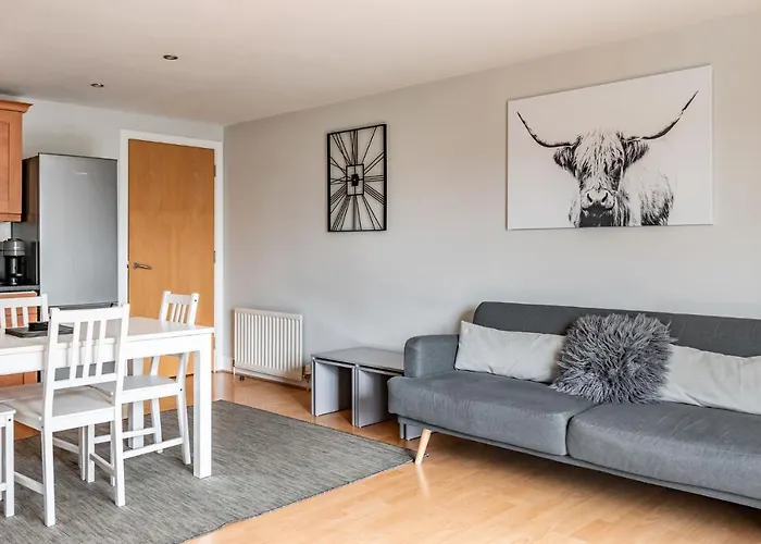 Apartment Amazing - Cables Wynd Near The Shore - Free Parking