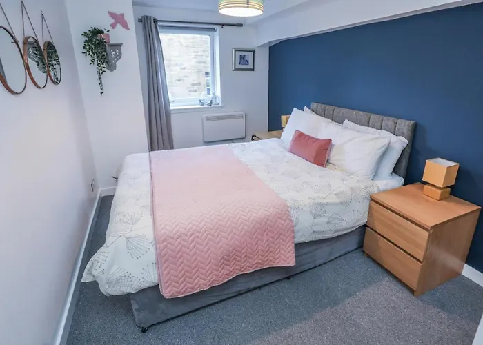 Old Town Gem - Castle Dark History Uni