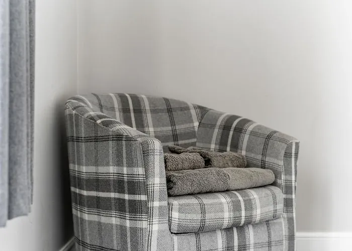 Apartment Amazing - Cables Wynd Near The Shore - Free Parking *