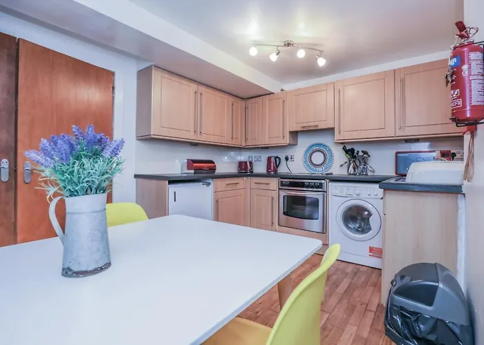 Old Town Gem - Castle Dark History Uni 公寓 *