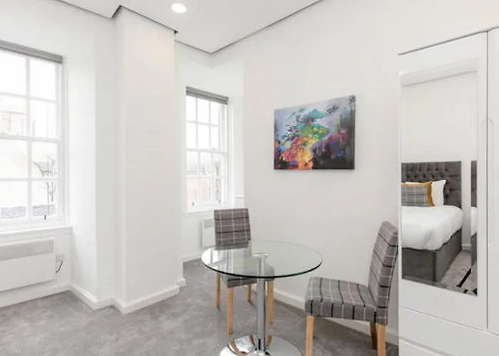 Gorgeous Studio At The Heart Of Old Town Lejlighed Edinburgh