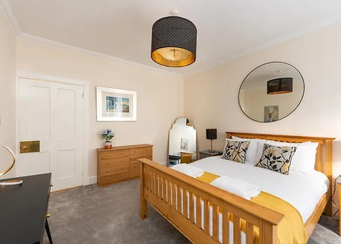 Lovely 3 Bed In Appartamento Edimburgo