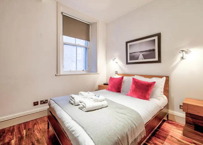 Sumptuous 2br Next To Castle! Апартаменты *