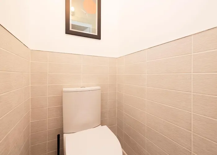 شقة Joivy Charming Near Leith Links With Patio إدنبرة