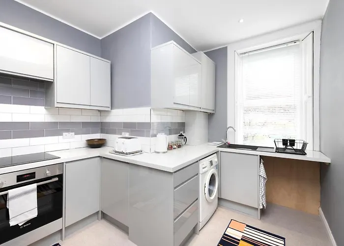 Joivy Charming Near Leith Links With Patio *