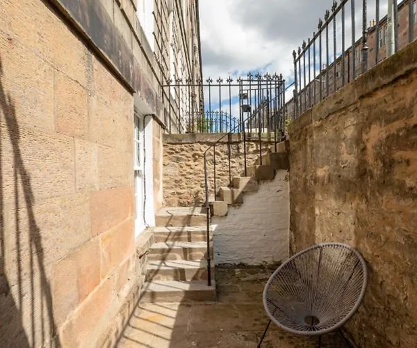 דירה The Meadows