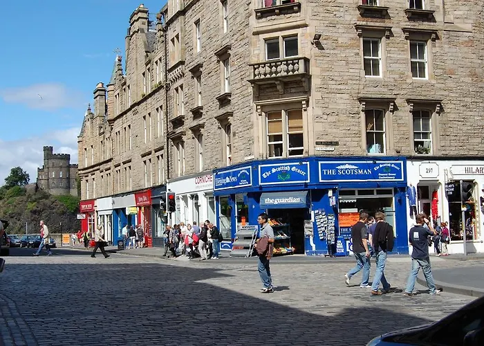 Апартаменты Royal Mile Cranston
