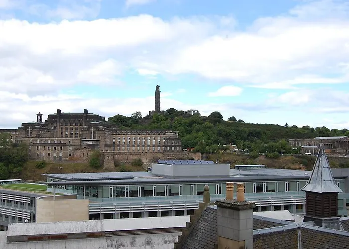 Апартаменты Royal Mile Cranston *