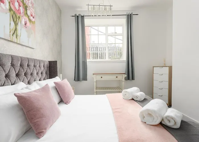 2 Bedroom Royal Mile