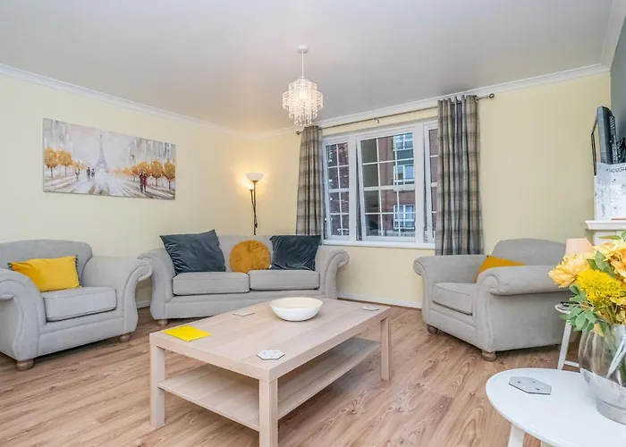 Modern Renovated 2bed Flat With Free Parking