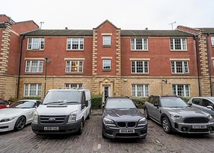 Apartment Modern Renovated 2bed Flat With Free Parking