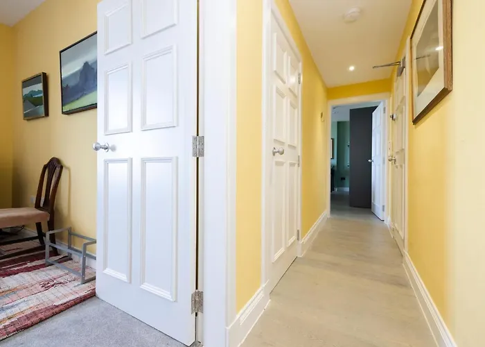 דירה Joivy Inviting Flat At The Heart Of אדינבורו