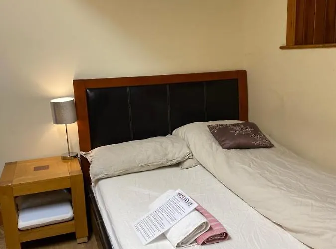 Edinb&b