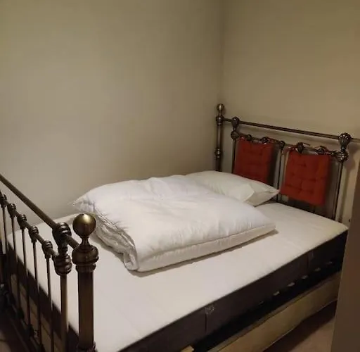 Next To The Palace And Royal Mile With Parking Apartment Edinburgh